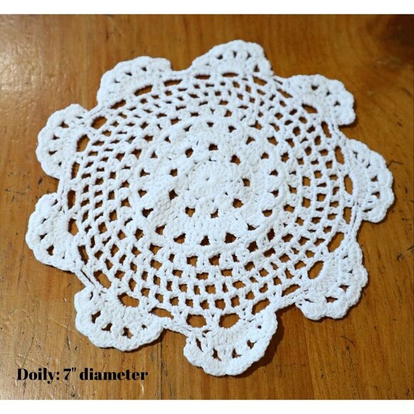 5 Doilies Doily Crocheted Doily White  Vintage Doilies  V18 - Picture 3 of 5